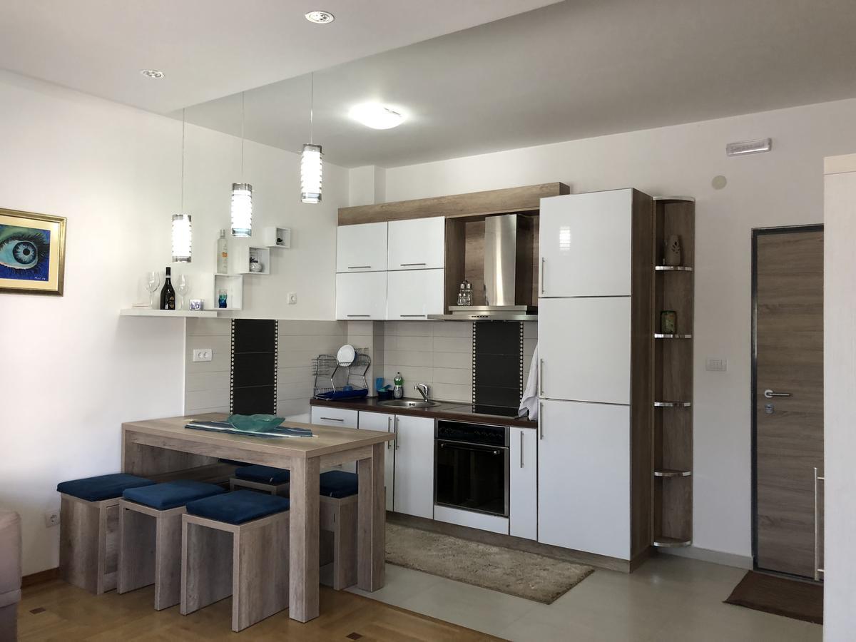 Apartman Dajana Ulcinj Exterior foto